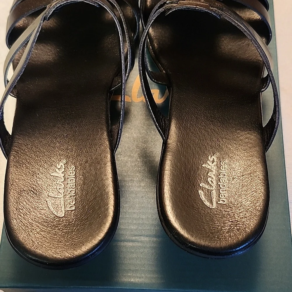 Clarks Women's Black Leather Sandals Size 10 Med - Picture 6 of 6